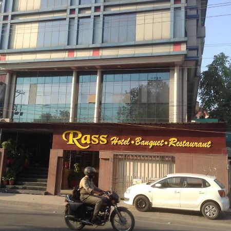 Rass Hotel Канпур Екстер'єр фото