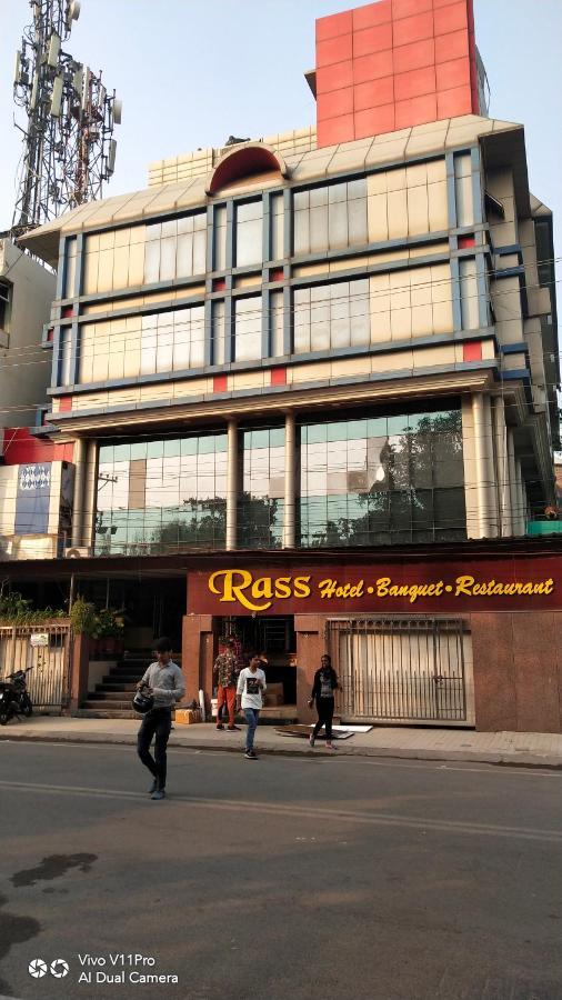 Rass Hotel Канпур Екстер'єр фото
