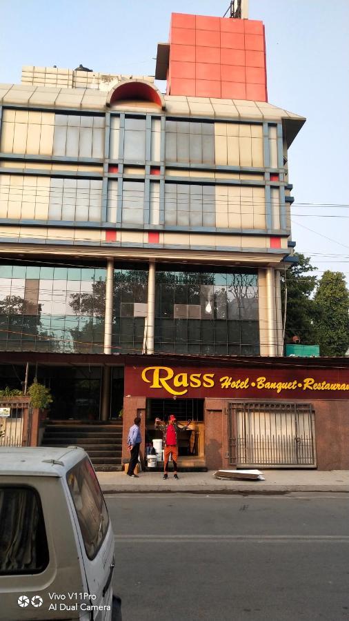 Rass Hotel Канпур Екстер'єр фото
