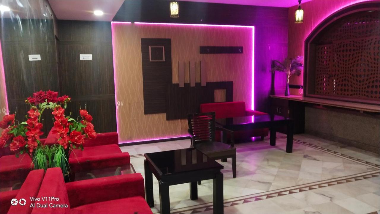 Rass Hotel Канпур Екстер'єр фото