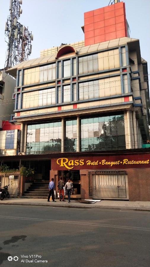 Rass Hotel Канпур Екстер'єр фото