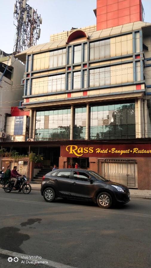 Rass Hotel Канпур Екстер'єр фото